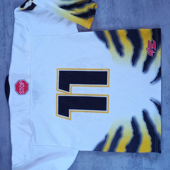 AURORA TIGERS HOCKEY JERSEY #11 - Picture 6 of 6